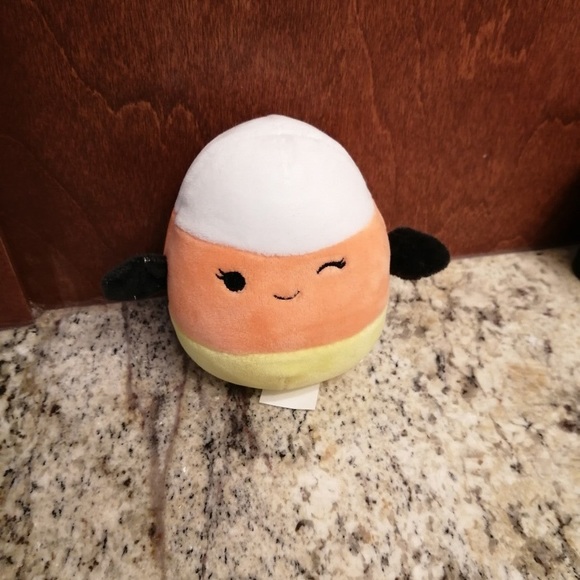 Cannon the Candy Corn Squishmallow Capsule - Picture 2 of 3